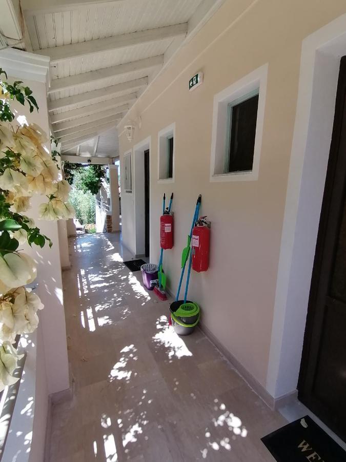 Makis Apartments Arillas Agiou Georgiou Esterno foto